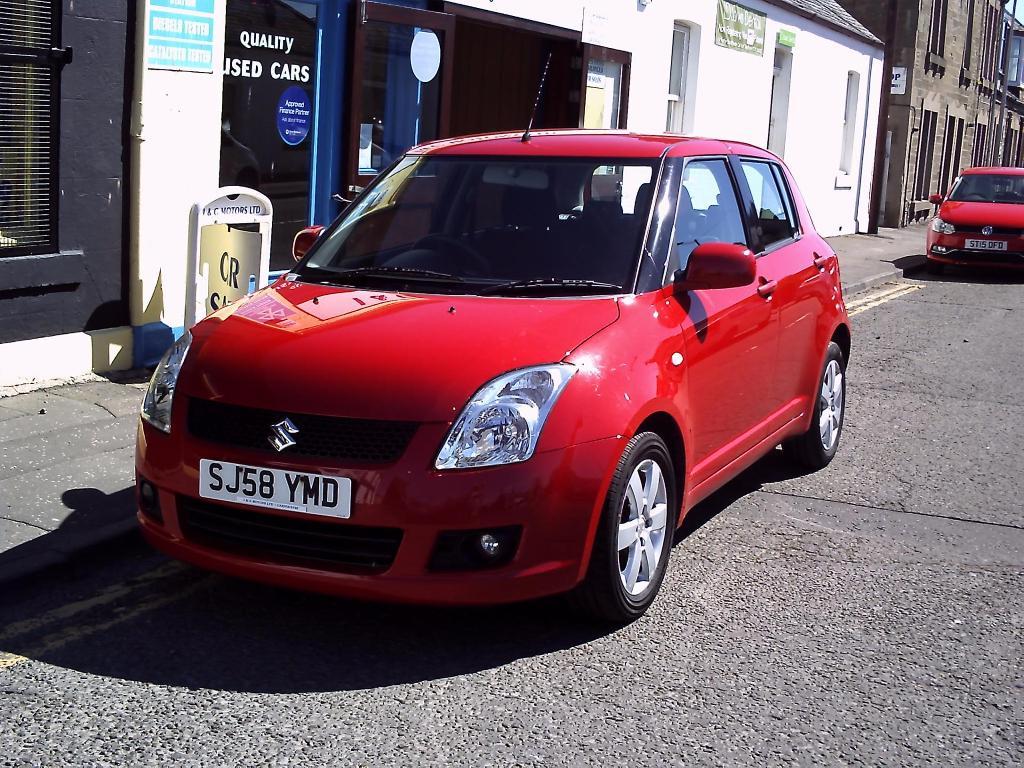 SUZUKI SWIFT 1.3 GLX 5dr (red) 2008 in Carnoustie, Angus Gumtree