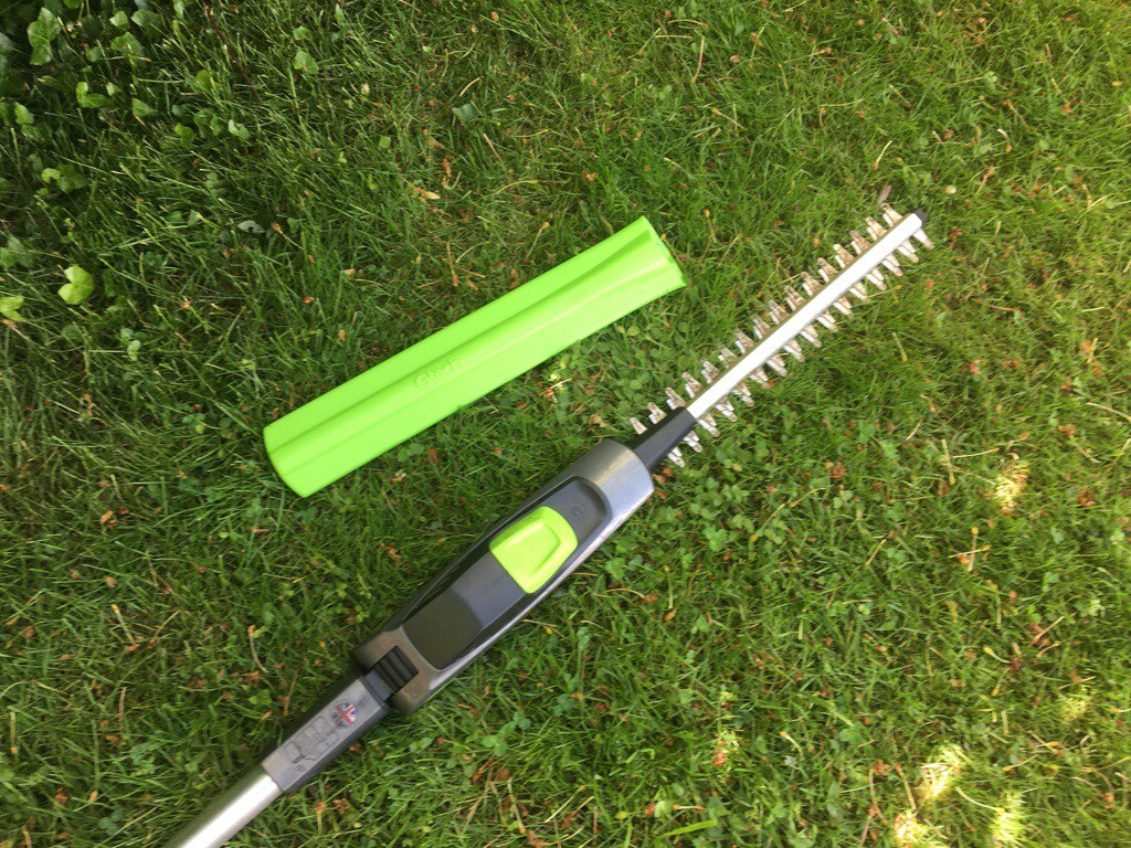 Gtech Cordless HT20 Hedge Trimmer + Battery & Charger in great