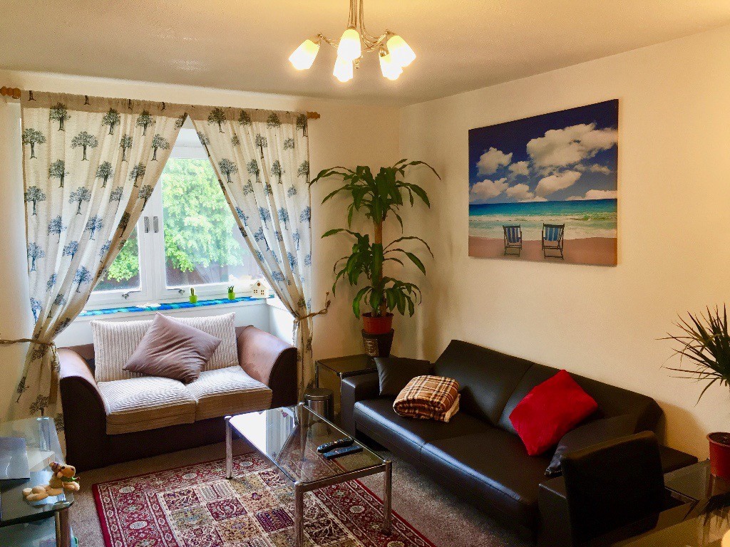 WEST END FULLY Furnished modern 2 Double Bedrooms Flat, Maryhill close
