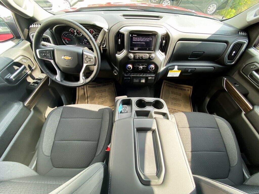 ::2020 Chevrolet Silverado 1500 LT
