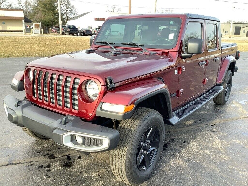 2021 Jeep Gladiator, Snazzberry Pearlcoat with 22087 Miles available now!
