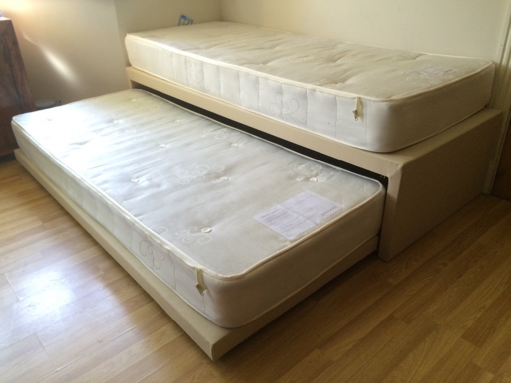 JOHN LEWIS SINGLE BED & PULL OUT GUEST BED MAKES A KING SIZE in