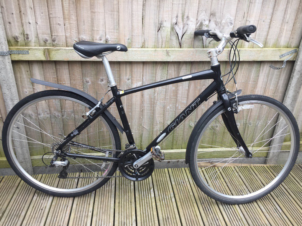 giant hybrid mens bike