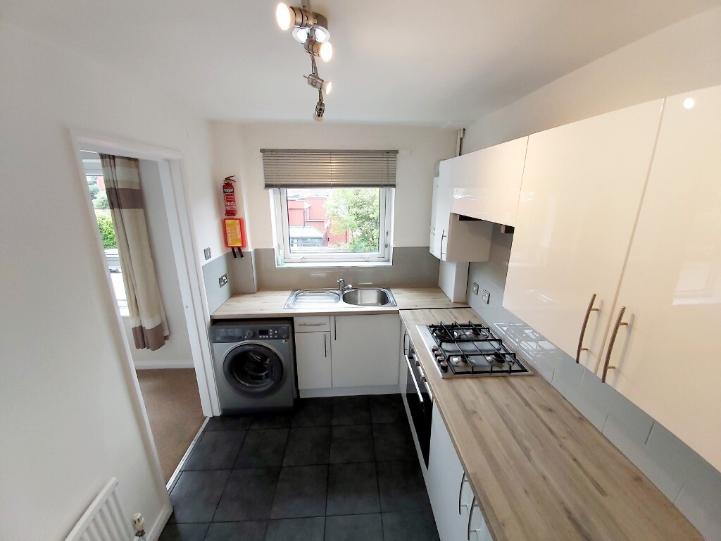 Lovely 2 double bedroom flat, Porter Brook View, S11 8ZJ, near Ecclesa