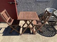 Outdoor table and 2 chairs 
