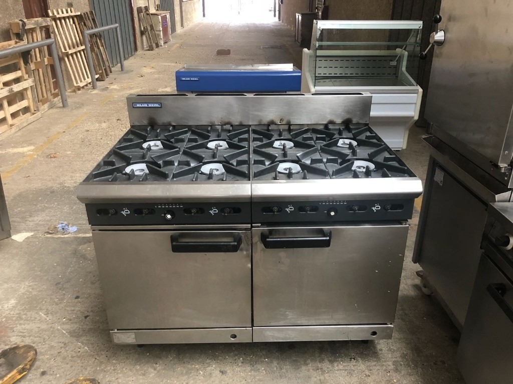 Blue Seal Commercial 8 Burners Gas Cooker with Oven (Takeaway, Restaurant) in Dagenham, London