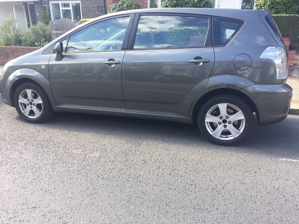Toyota verso 2007 год