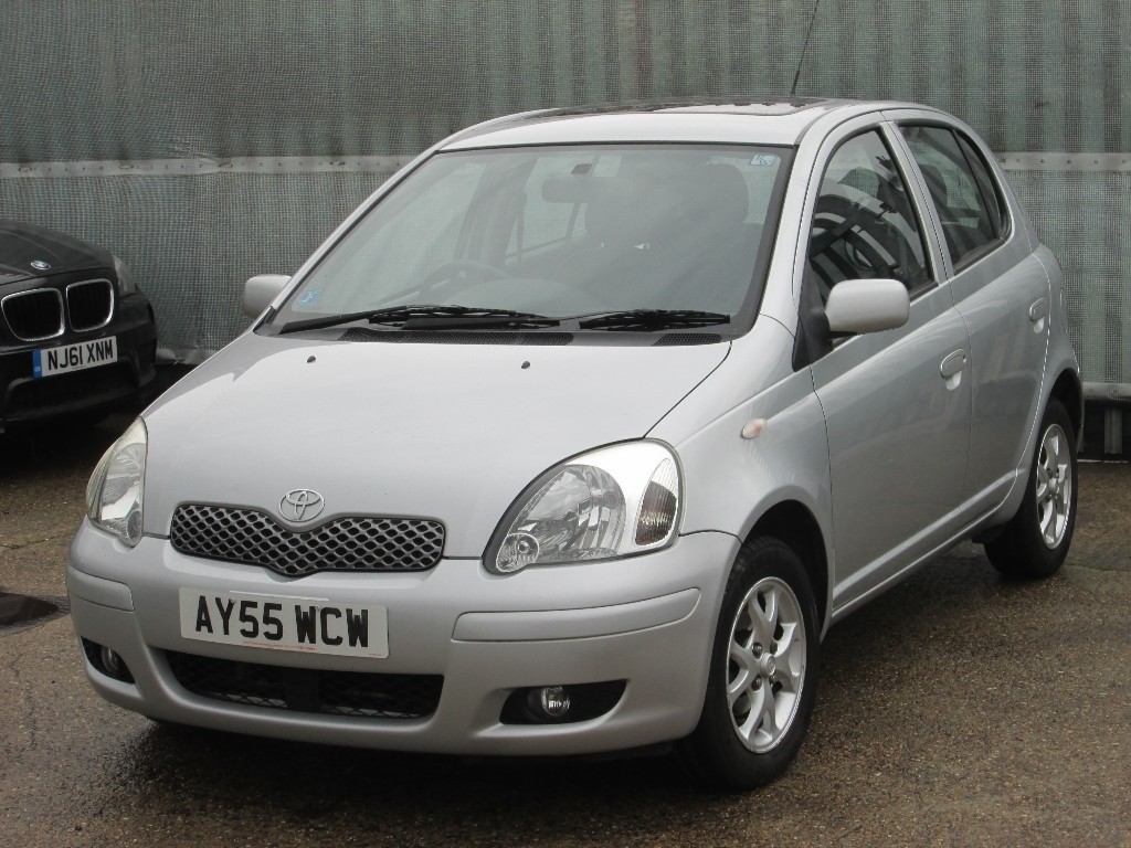 Toyota yaris 2005