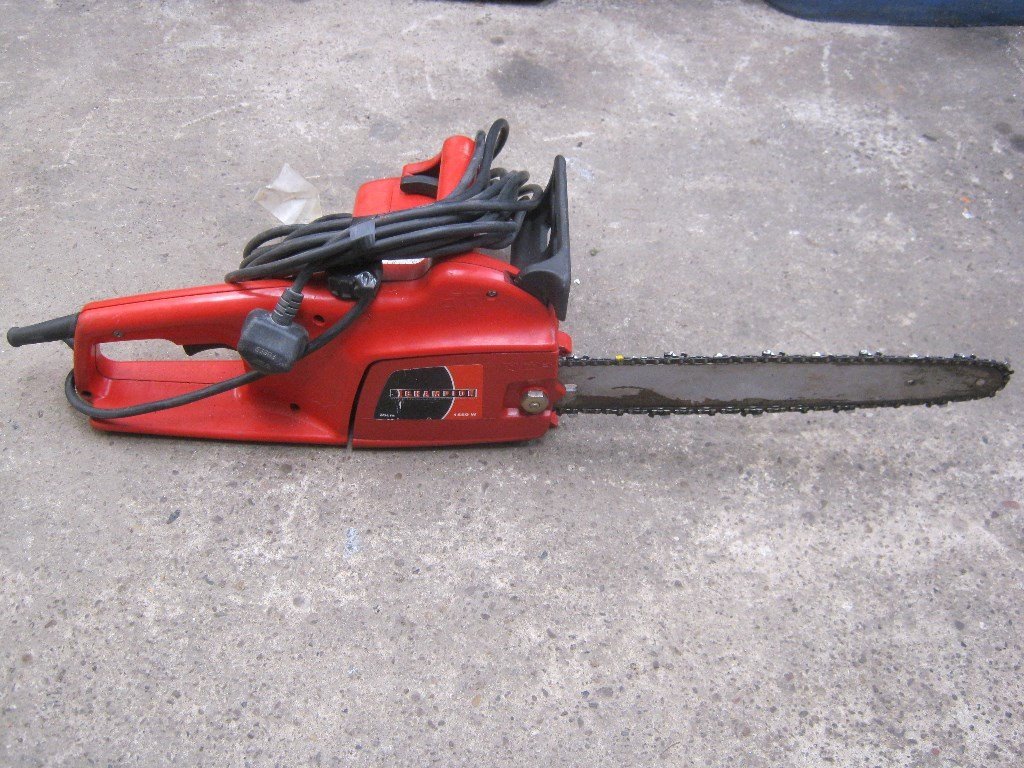 Champion Electra 160 Electric Chainsaw 1550w / 240v in Mansfield