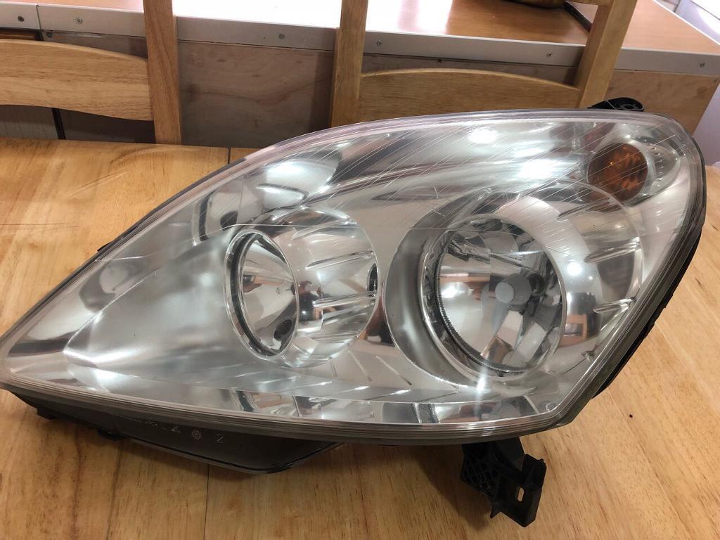 Vauxhall Zafira headlight passenger side in Hockley, West Midlands