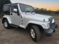 Jeep Wrangler Sahara Petrol