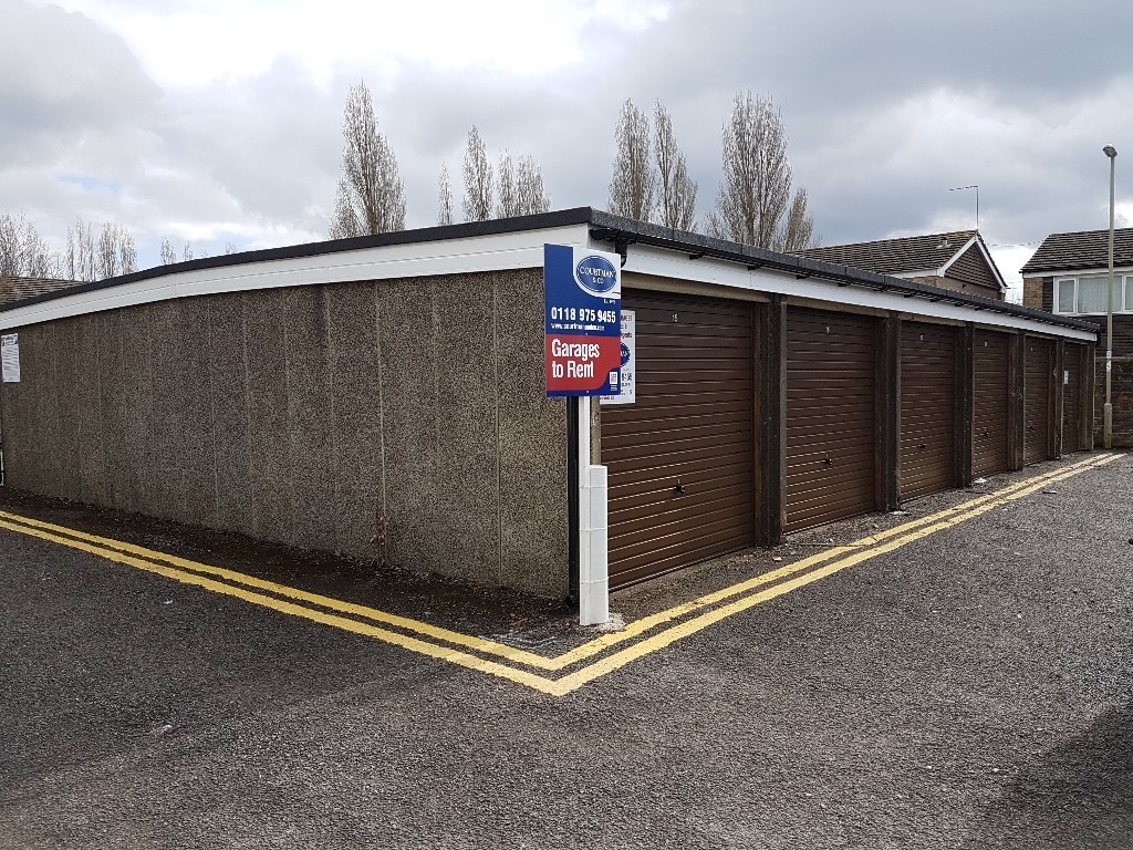 Garage/Parking/Storage to rent Stockbridge Drive, Aldershot GU11 3RT