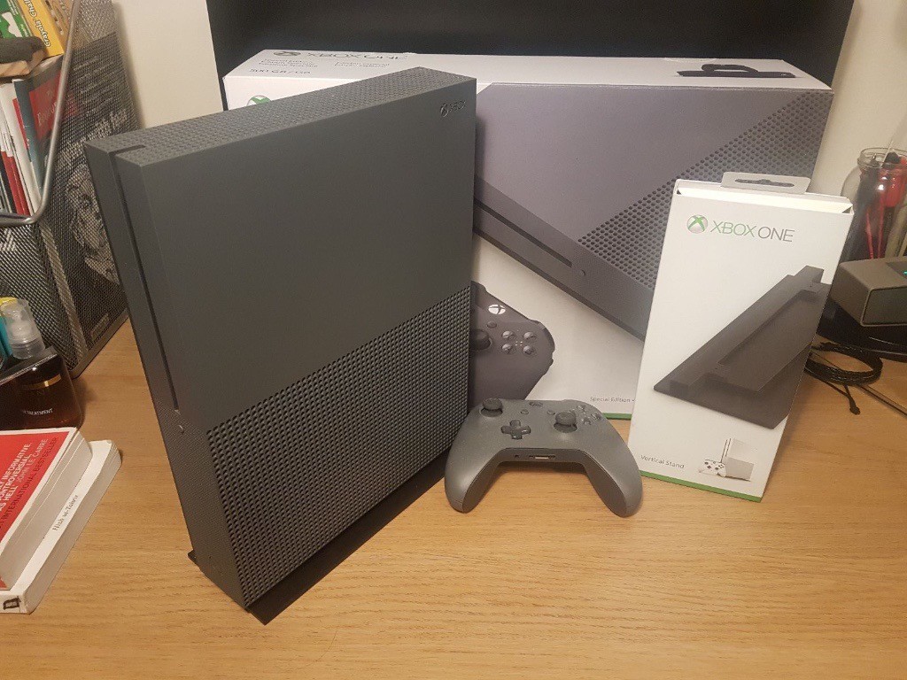 Xbox One S 500GB Limited Edition (Storm Grey) Bundle w/Battlefield One