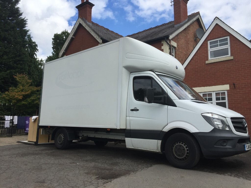 MAN AND VAN CHEAP FRIENDLY MOVING SERVICE. 2 MAN AND VAN REMOVAL HIRE