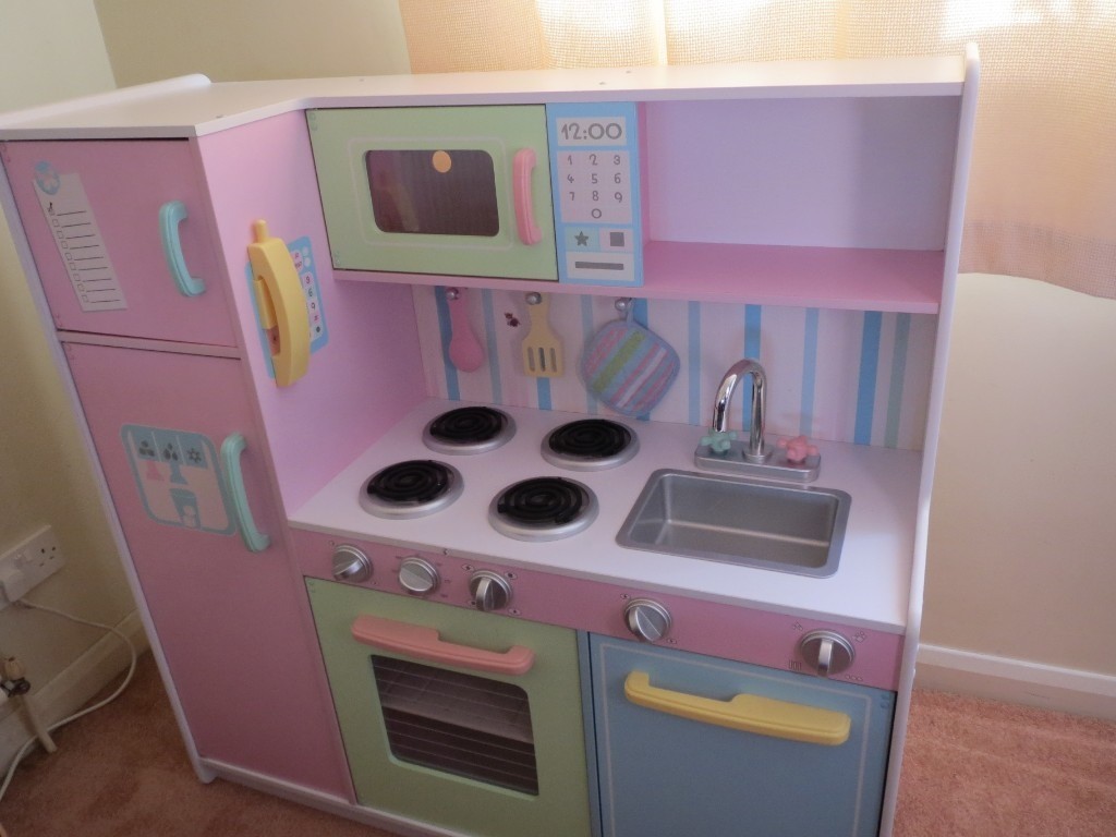 Kidkraft Deluxe Big Bright Wooden Play Kitchen With Extra