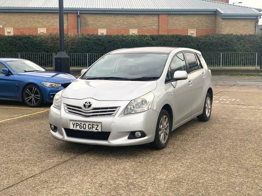 Toyota verso 2011