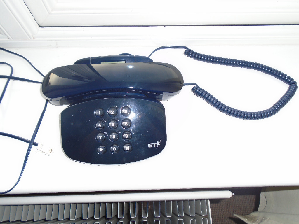 a BLUE BT LANDLINE PHONE, DUET 200 PLUS MODEL in GOOD WORKING ORDER