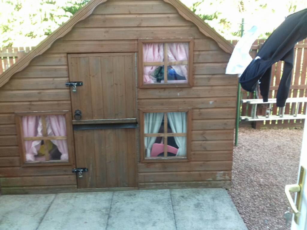 Little girls playhouse in Sauchie, Clackmannanshire Gumtree