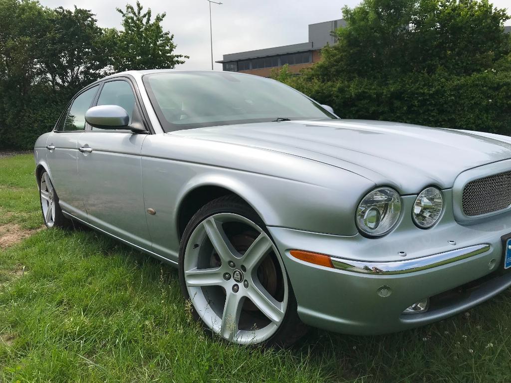 JAGUAR XJ SERIES XJ 2.7 TDVi Sport Premium 4dr Auto (silver) 2006 in