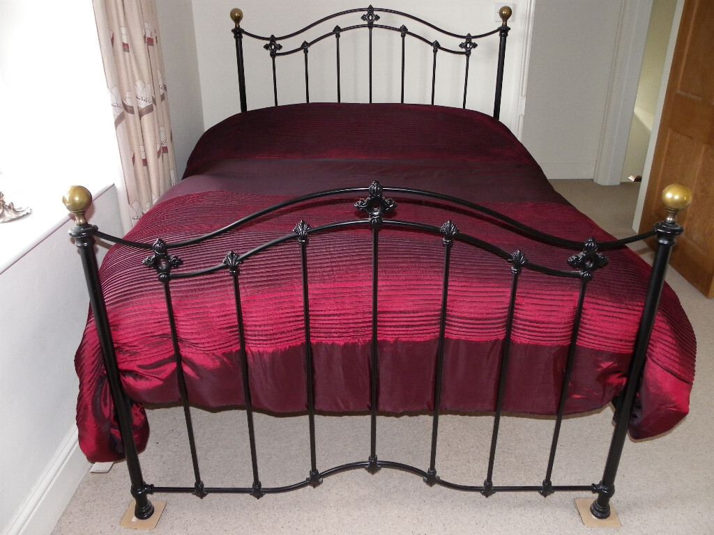 Antique Victorian style black metal double bed frame only ...