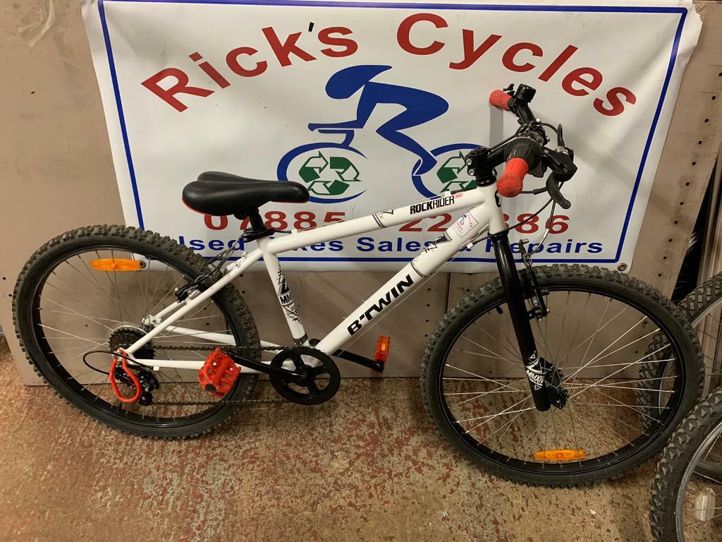 btwin rockrider st10