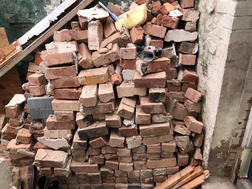 HARDCORE RUBBLE FREE TO COLLECT - LIME / BRICK / MORTAR MIX FROM HOUSE