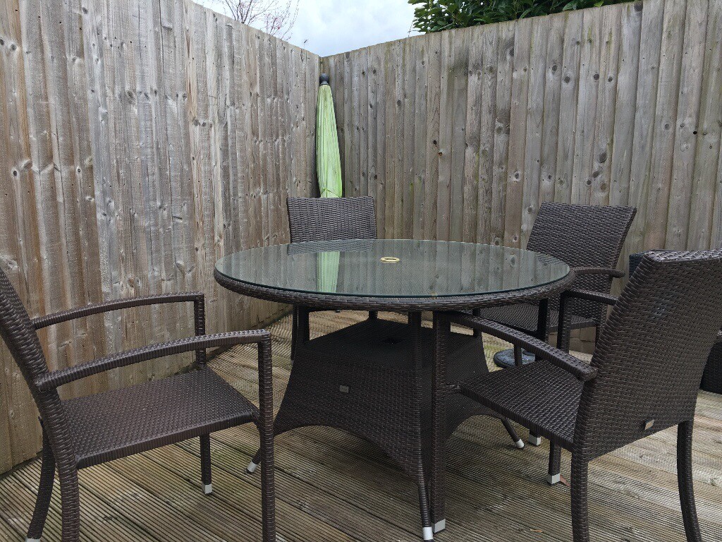 For Sale - outdoor Rattan 4 seater dining set in excellent ...