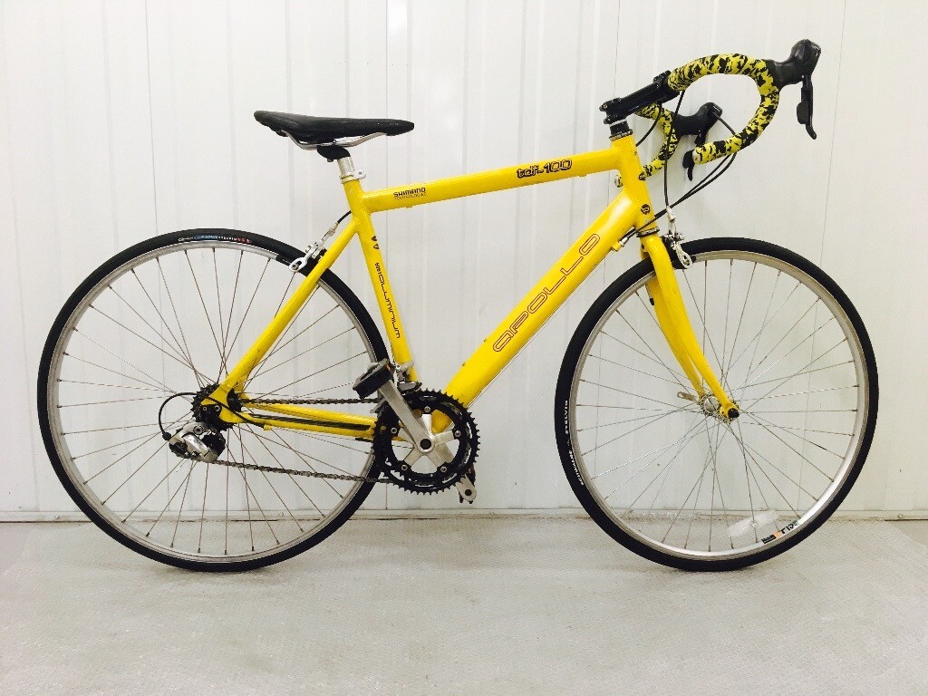 CARRERA Road Bike Alloy Frame, Lightweight , 700c Wheels, Medium Frame