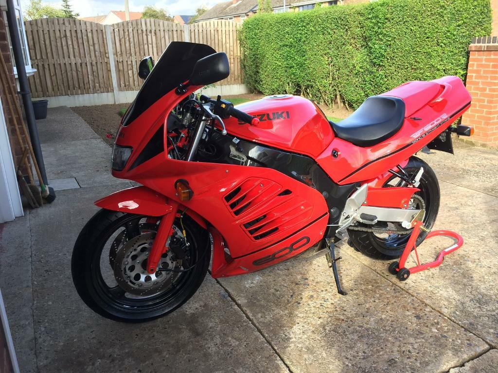 Suzuki rf 600 r