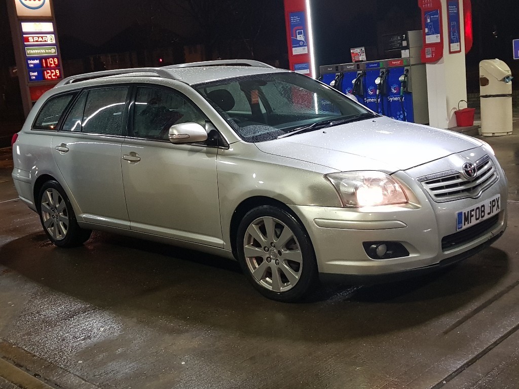 Toyota avensis 2008 универсал