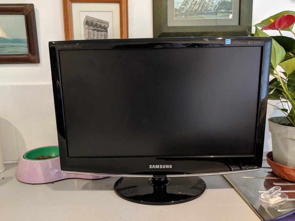 Samsung SyncMaster 933HD 19 LCD TV / Monitor in Lower Kingswood