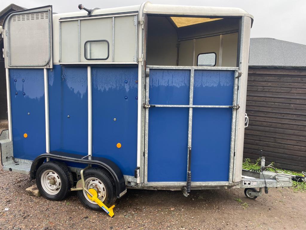 Ifor Williams Horse Trailer Hb510 with Ifor Williams tack Locker. in