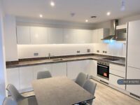 2 bedroom flat in Middlewood Plaza, Salford, M5 (2 bed) (#1527113)