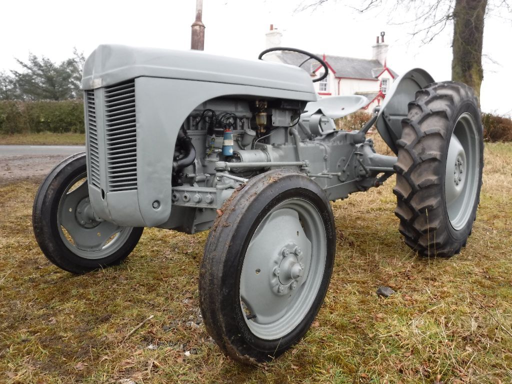 FERGUSON TE20 1950 SMART & FULLY WORKING VINTAGE TRACTOR ...