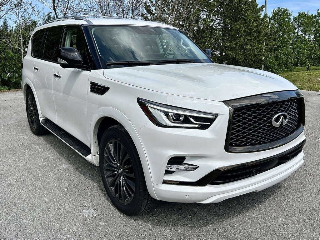 Owner 2022 INFINITI QX80 LUXE