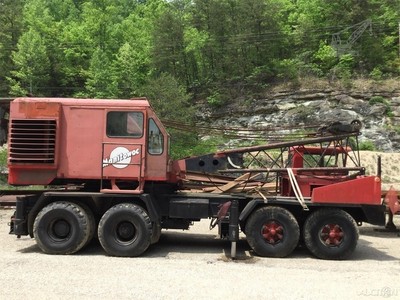 1965 Manitowoc 2900T Crane, 60 Ton Lift Cap, 100' Boom, 20-30' Jib, Certified