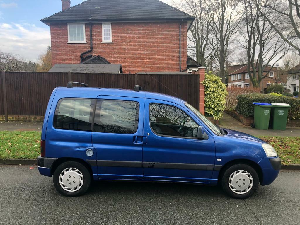 PEUGEOT PARTNER COMBI DIESEL 2004 reg in Sidcup, London