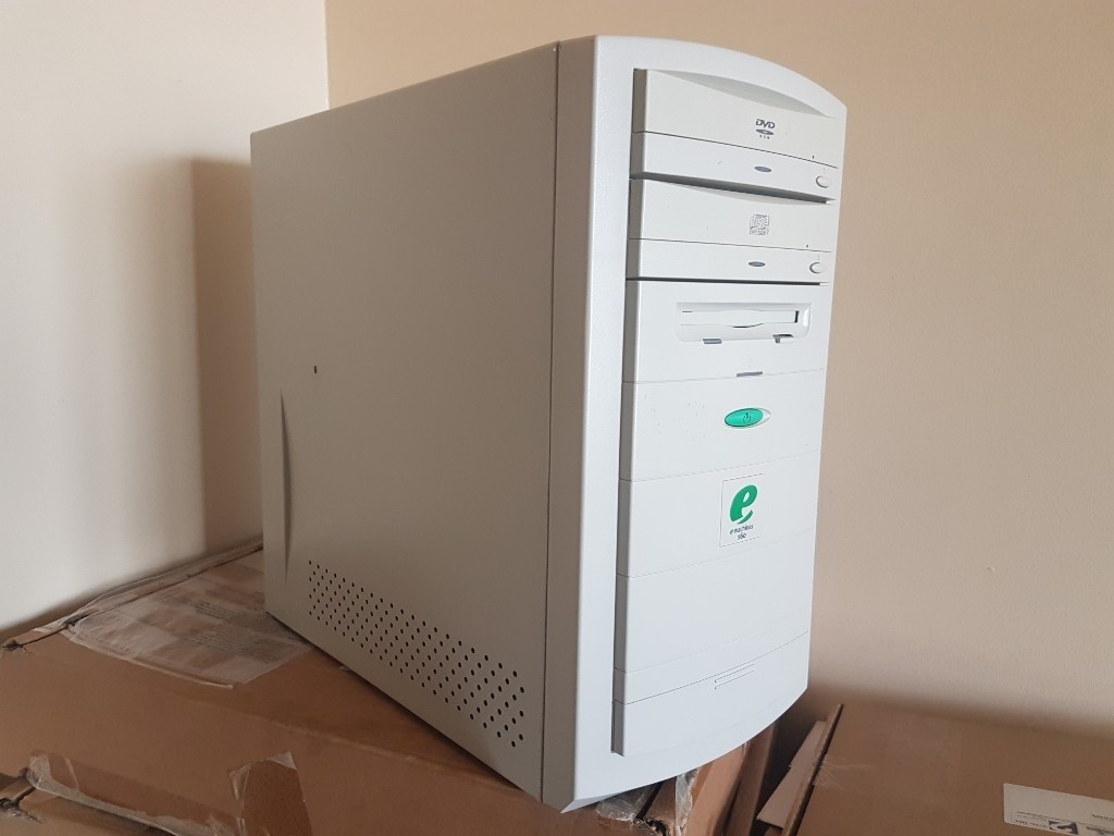 Emachine PC Tower, Windows XP, Intel Celeron, DVDRW, Comm and Parallel