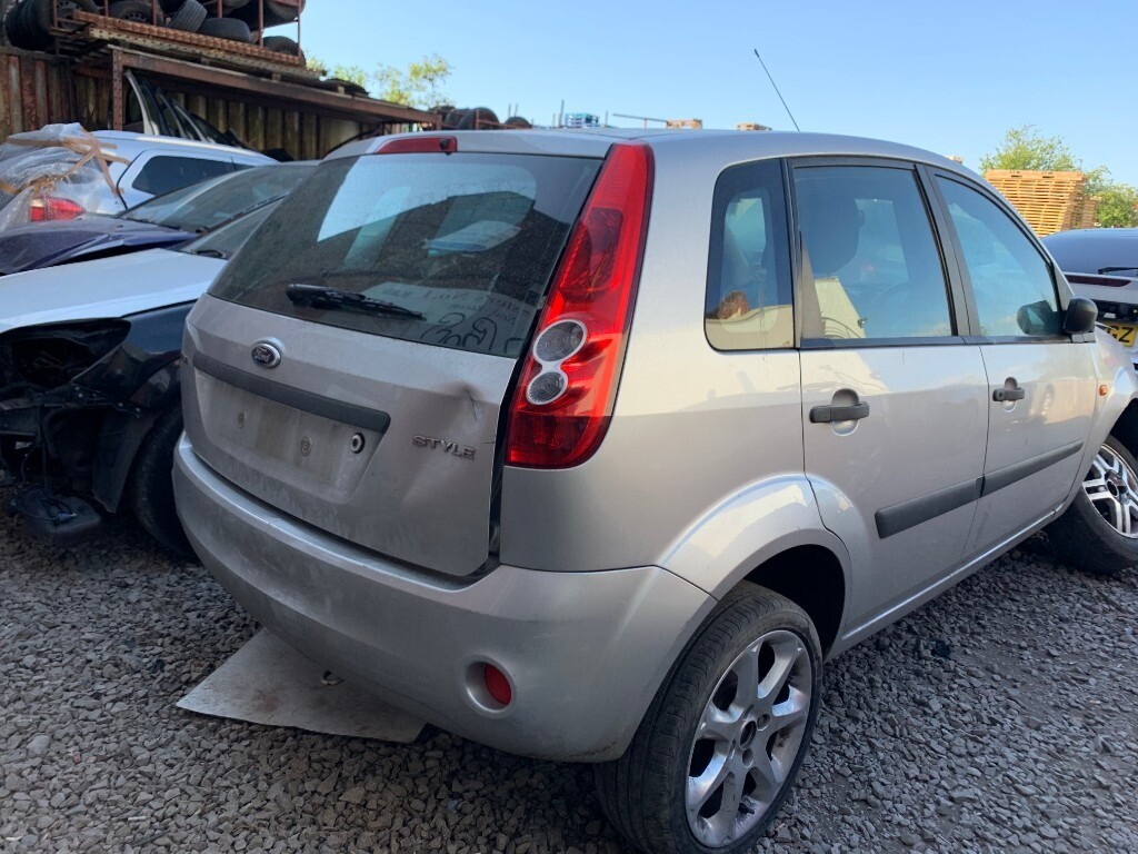 Подлокотник ford fiesta mk6