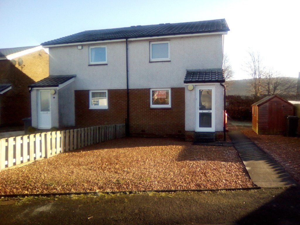 Modern ground floor unfurnished flat in a private residential area in