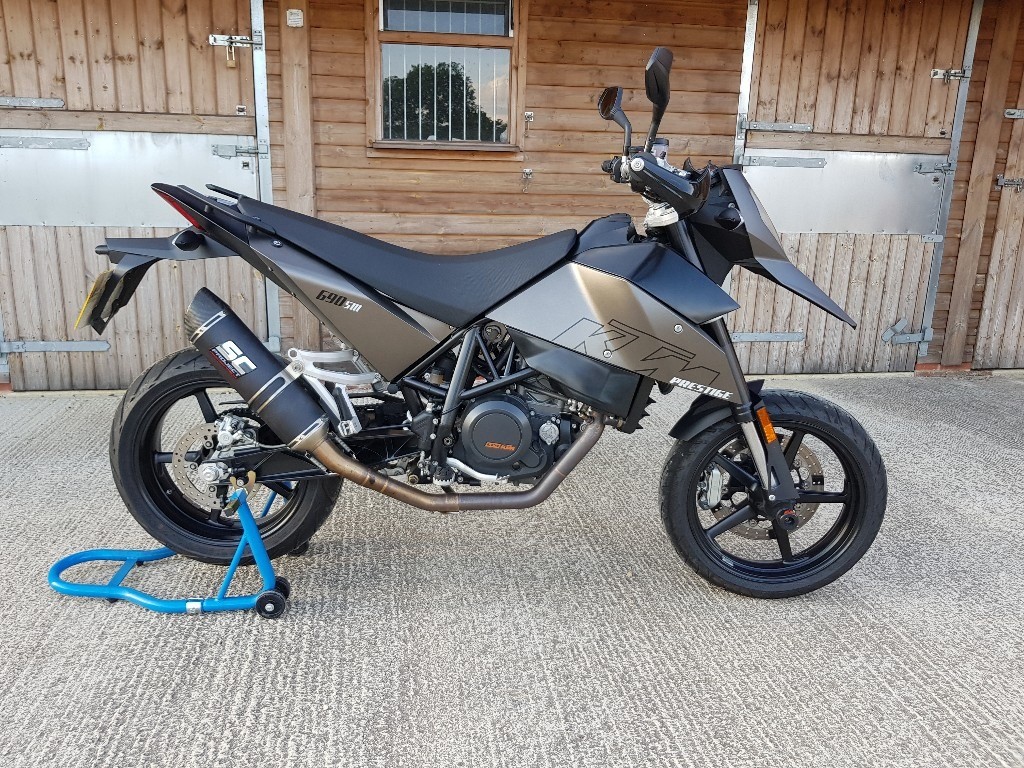 ktm duke supermoto 690