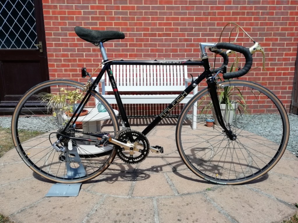 raleigh team sprint road bike