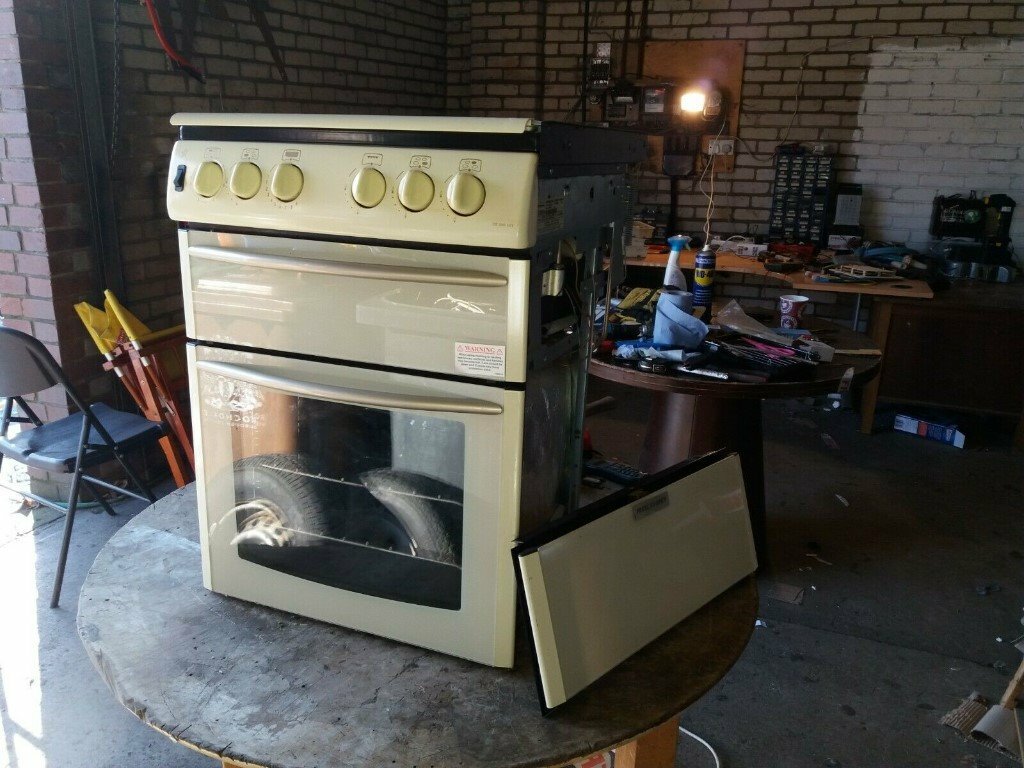 Caravan / Motorhome Stove Newhome DF500DIT Gas Cooker with Electric