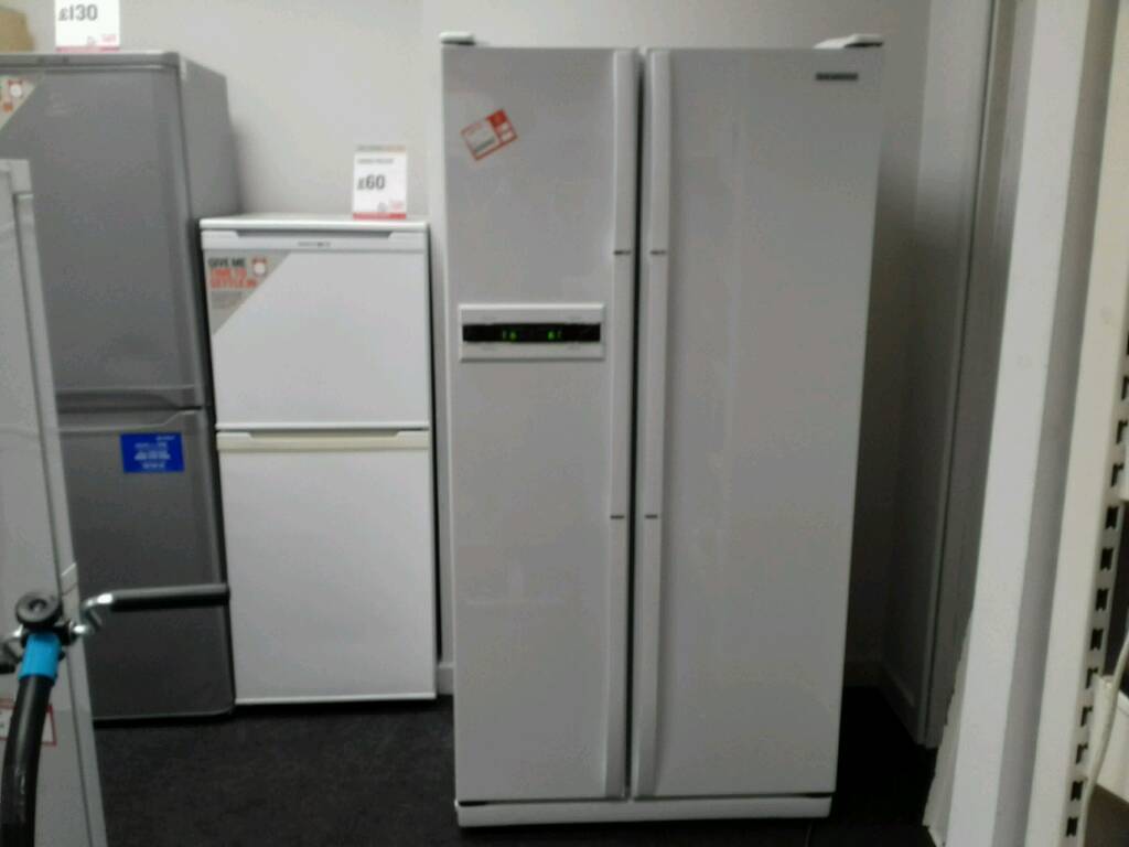 American style fridge/freezer British Heart Foundation sco39426 in