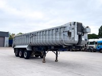 FRUEHAUF BULK TIPPER TRI AXLE TRAILER