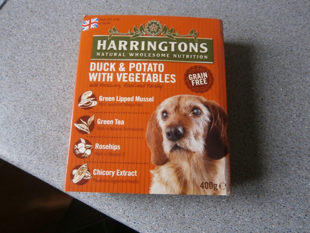 Harringtons wet dog food 400g trays 40 in total in Pudsey, West