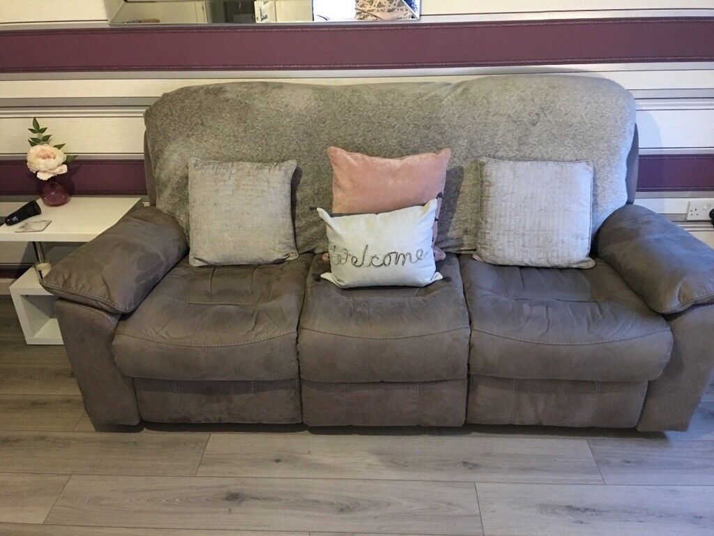 Dfs 3 Seat Sofa 1 Chair Perfect Condition In Paisley Renfrewshire