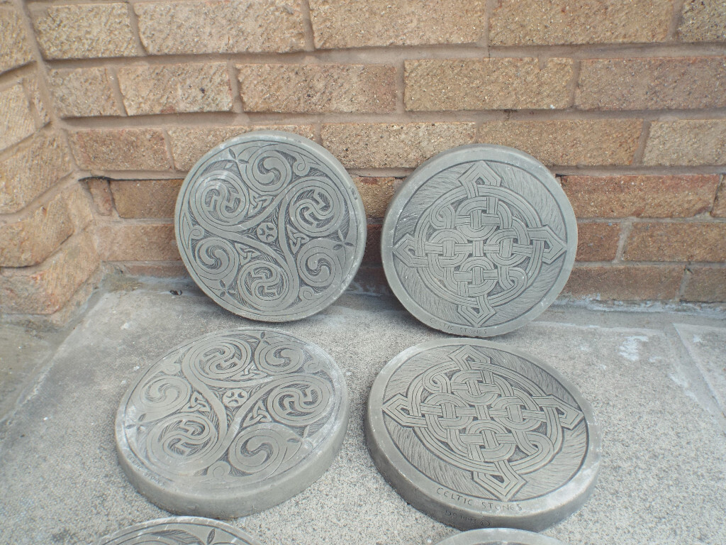 Joblot 10 Celtic Design Stepping Stones Garden Ornaments in
