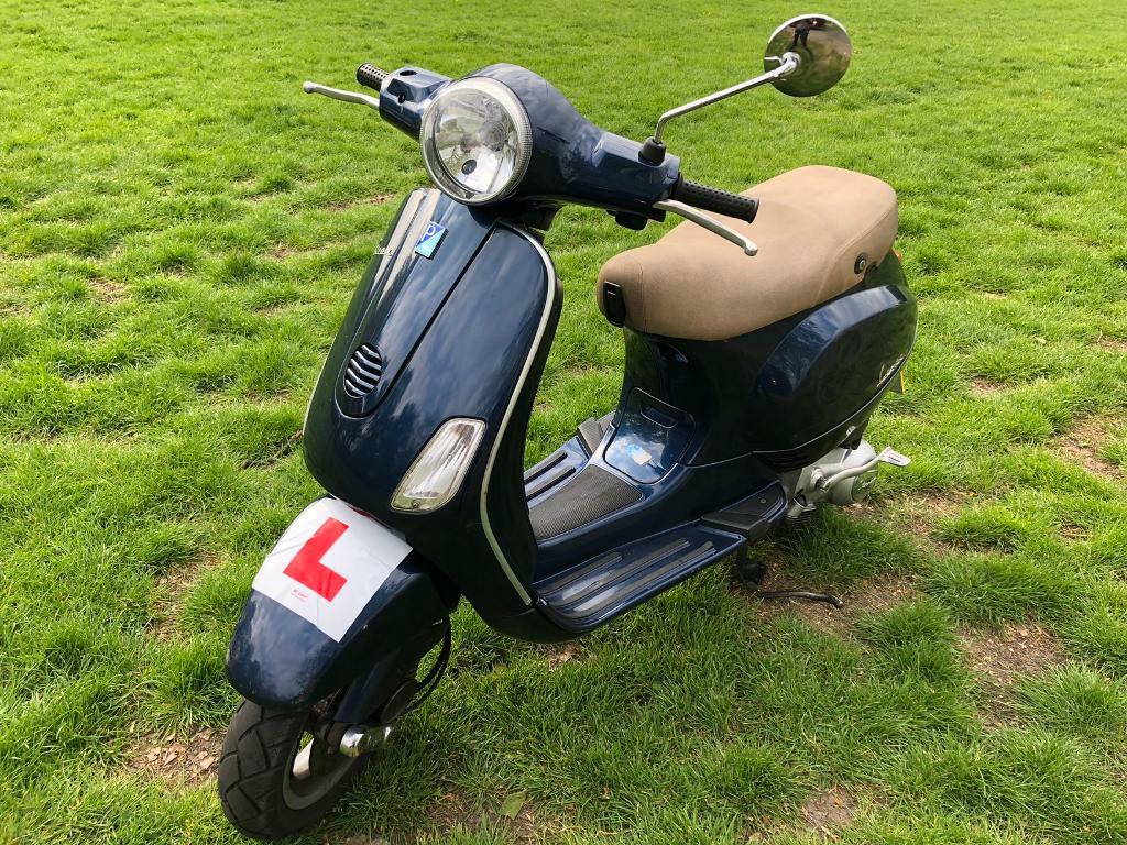 Piaggio Vespa LX 125 scooter, learner legal motorbike. | in East ...