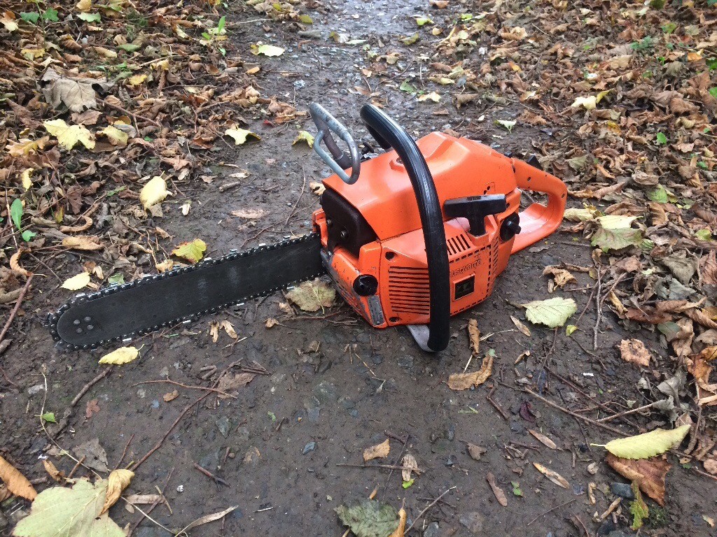 Husqvarna 44 petrol chainsaw good working order very good bar and chain